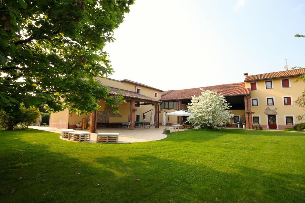 Agriturismo Borgo Tecla Rosa Exterior photo