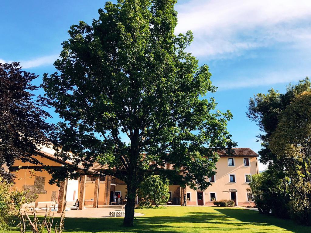 Agriturismo Borgo Tecla Rosa Exterior photo