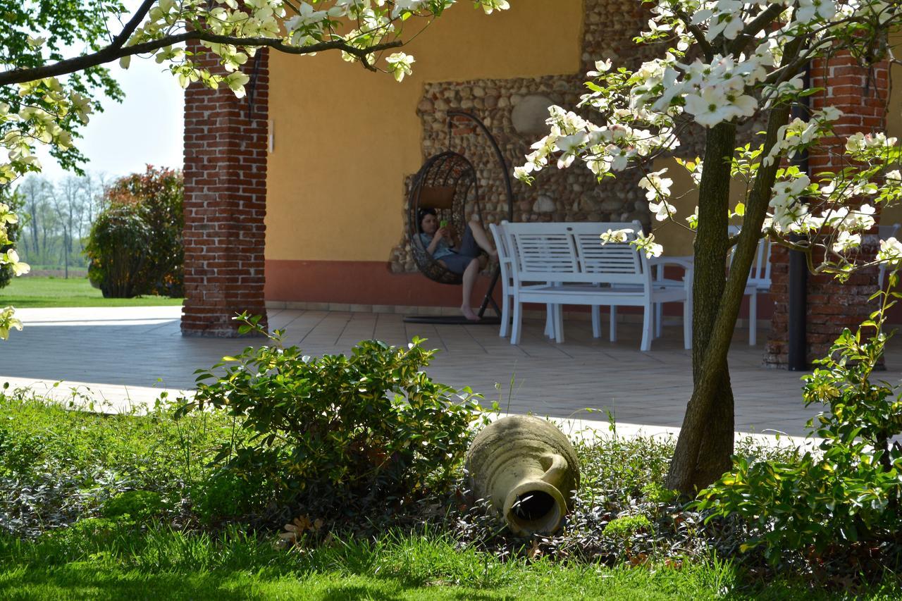 Agriturismo Borgo Tecla Rosa Exterior photo