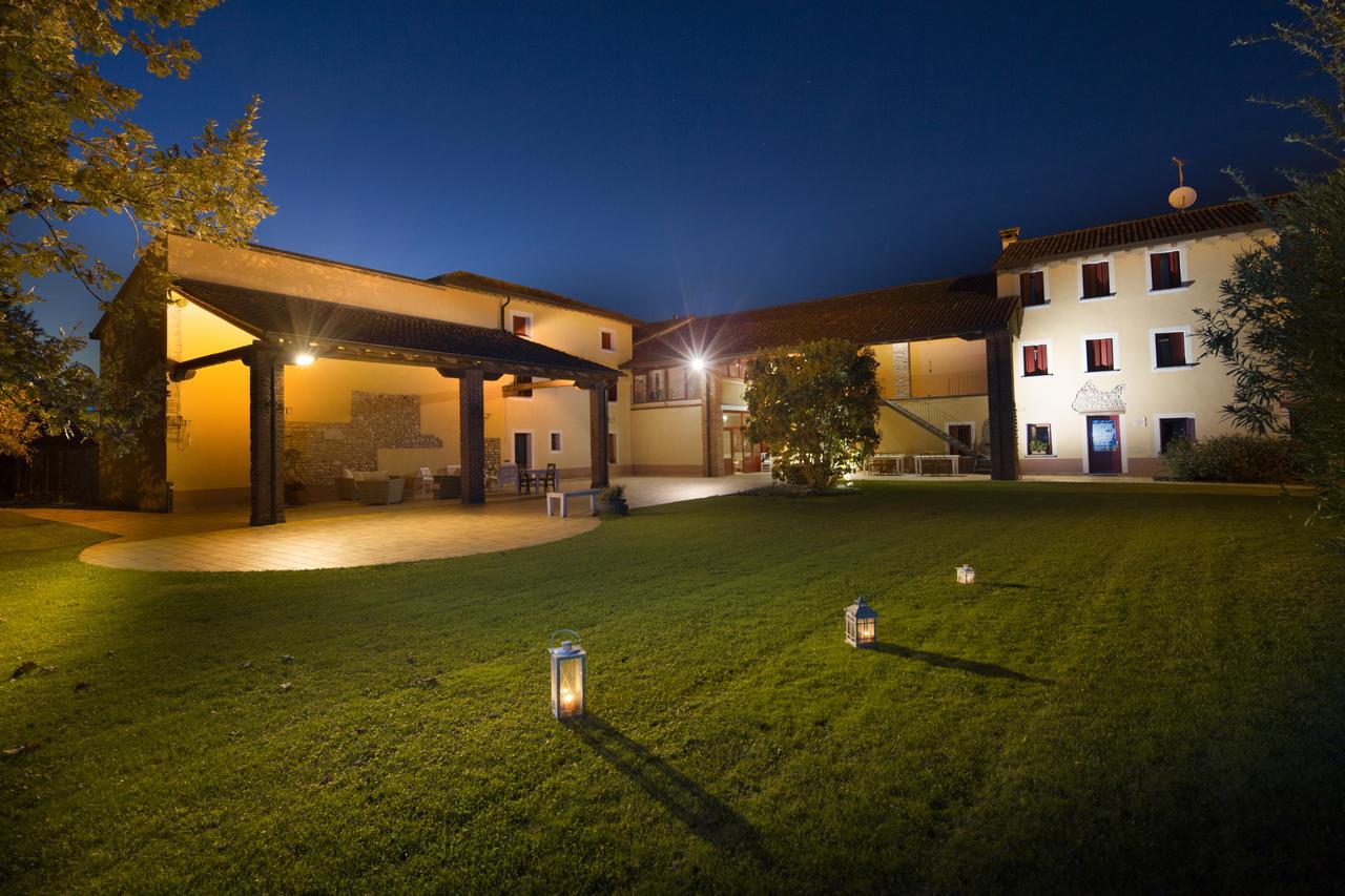 Agriturismo Borgo Tecla Rosa Exterior photo